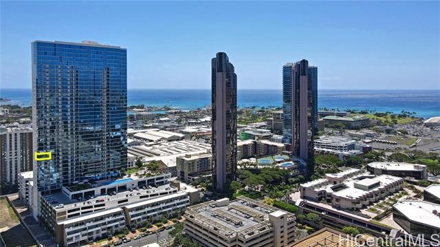 Don't miss this 1-bedroom corner/end unit at Keauhou Place!!! - Beach Condo for sale in Honolulu, Hawaii on Beachhouse.com