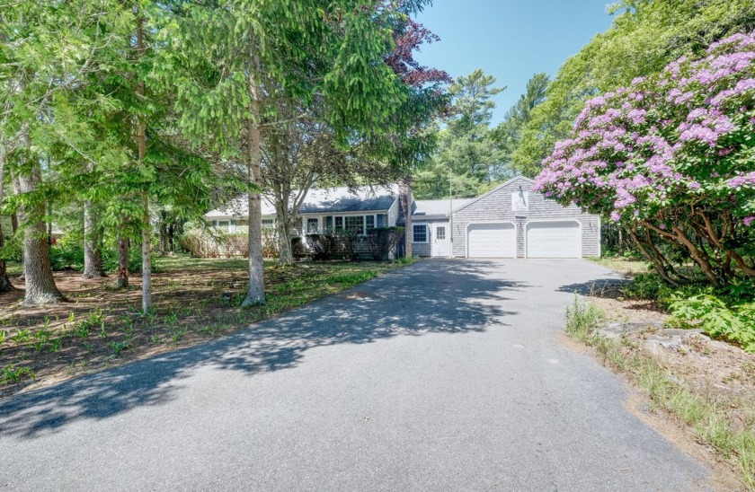 Welcome to this solid 3-bedroom, 2.5-bath ranch that blends - Beach Home for sale in Centerville, Massachusetts on Beachhouse.com