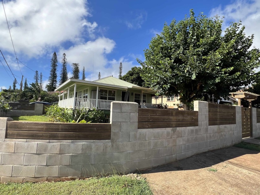 Embrace elegance in this beautifully renovated modern plantation - Beach Home for sale in Lanai City, Hawaii on Beachhouse.com