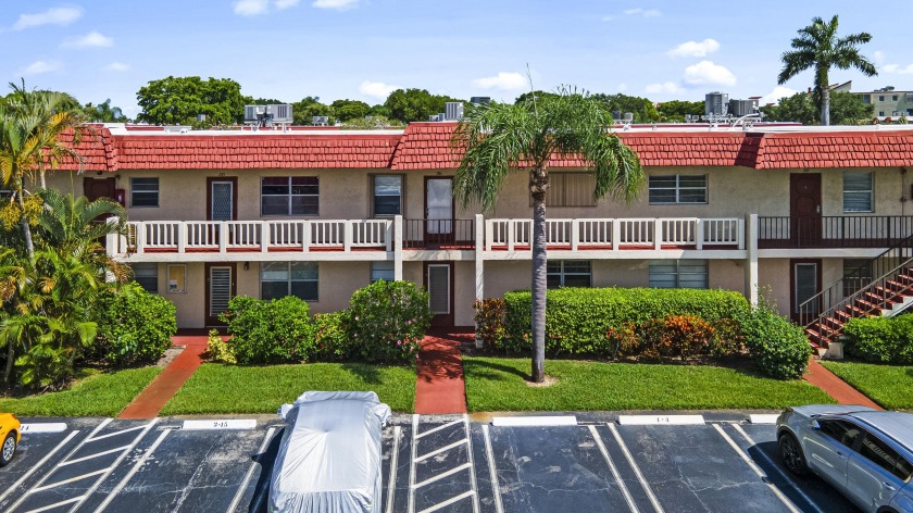 HUGE PRICE REDUCTION! This stylishly renovated first-floor condo - Beach Condo for sale in Delray Beach, Florida on Beachhouse.com