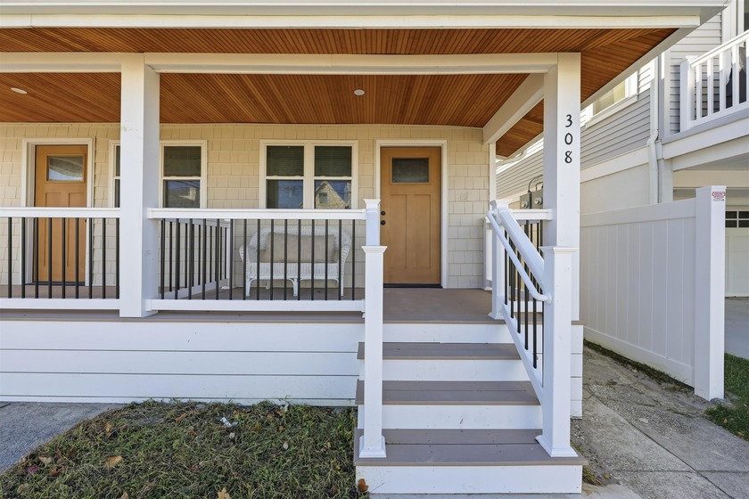 Beautifully renovated 3-bedroom, 1-bath home in the heart of - Beach Home for sale in Ocean City, New Jersey on Beachhouse.com
