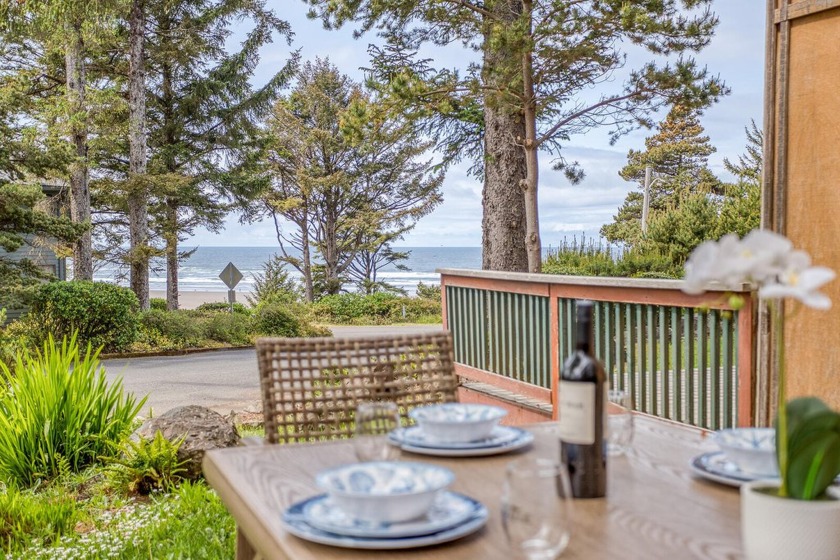 This wonderful townhome is located in the charming coastal town - Beach Home for sale in Newport, Oregon on Beachhouse.com