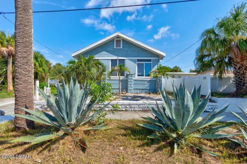 NO SIGHT UNSEEN OFFERS. Prior Inspection Reports reveal termite - Beach Home for sale in Daytona Beach, Florida on Beachhouse.com