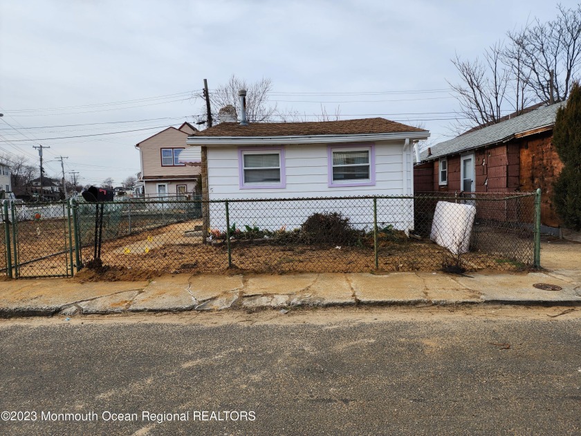 Keansburg Home For Sale 5 Neptune Place NJ 3456947