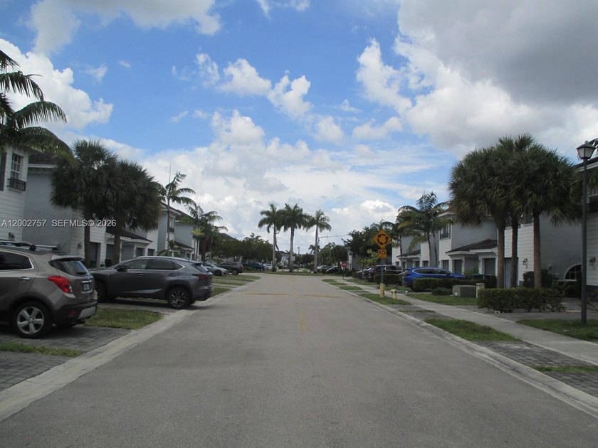 Welcome to Sun-drenched Townhome with serene lake view, lush - Beach Townhome/Townhouse for sale in Lauderhill, Florida on Beachhouse.com