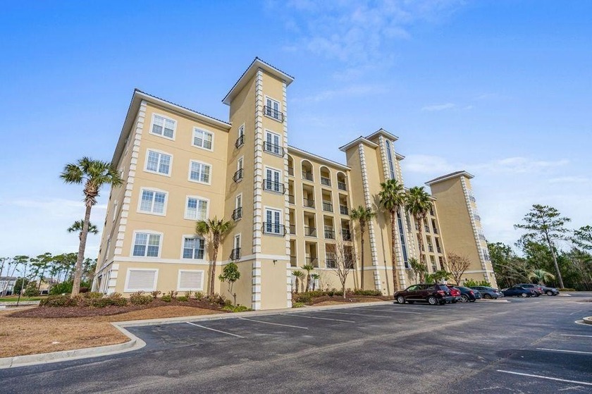 This beautifully maintained three-bedroom, two-bath condo offers - Beach Condo for sale in Myrtle Beach, South Carolina on Beachhouse.com