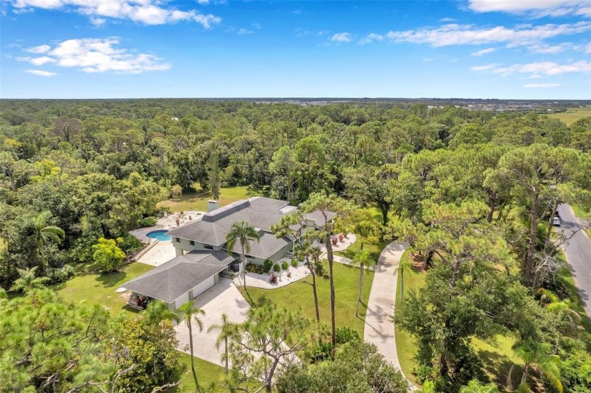 One or more photo(s) has been virtually staged. This rare estate - Beach Home for sale in Sarasota, Florida on Beachhouse.com