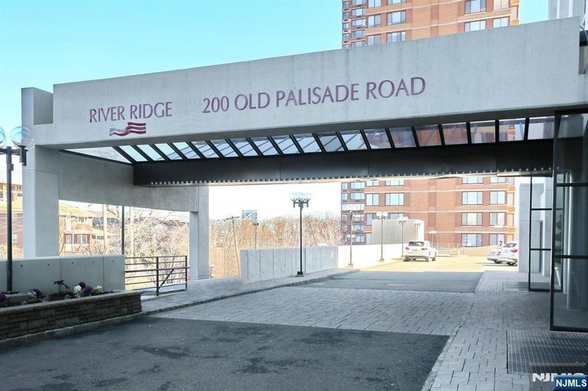 Discover the exceptional value of Residence 19J at River Ridge - Beach Home for sale in Fort Lee, New Jersey on Beachhouse.com