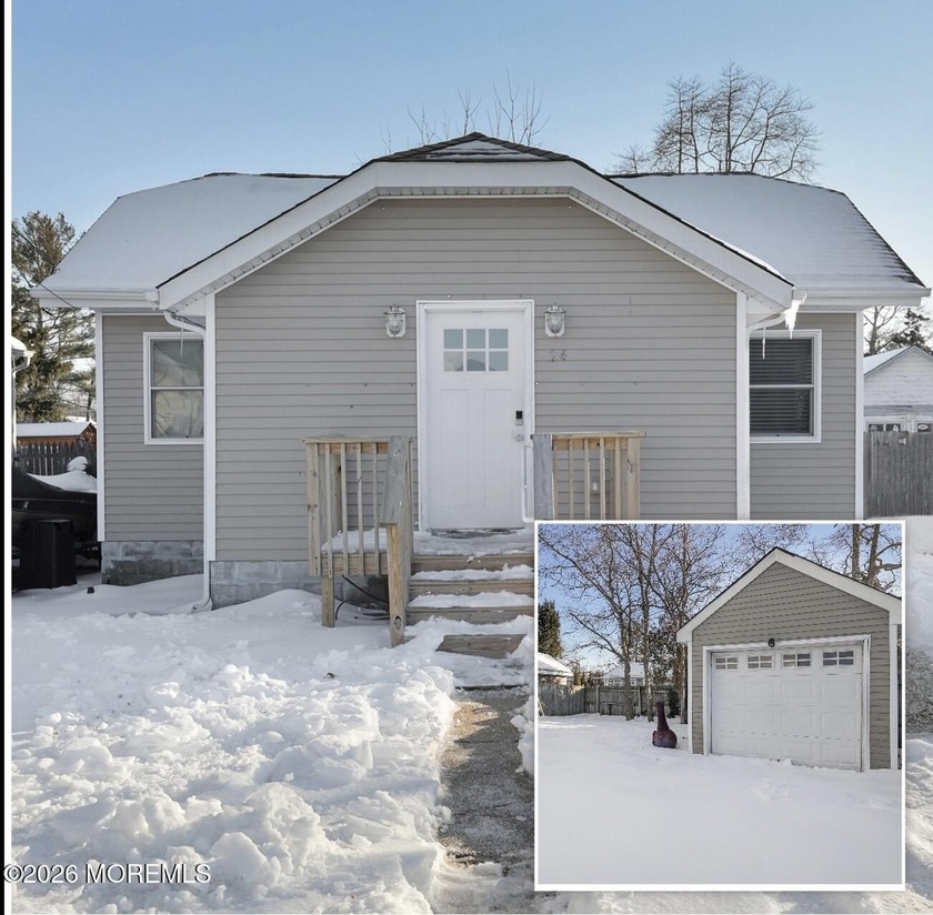 Welcome to this Charming 2bd/2bath Home in the Heart of Ocean - Beach Home for sale in Ocean Gate, New Jersey on Beachhouse.com