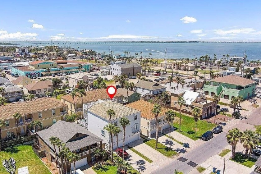 PERFECTLY located in the heart of the entertainment district! - Beach Townhome/Townhouse for sale in South Padre Island, Texas on Beachhouse.com