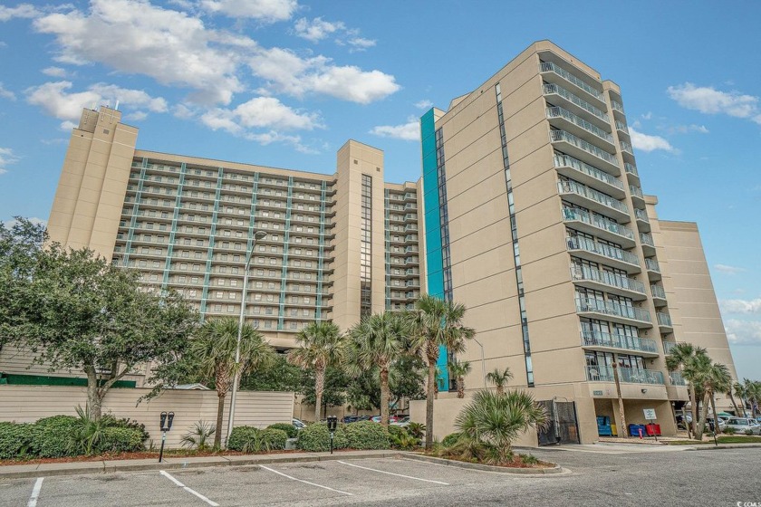Great 3 bedroom 2 bathroom unit with on the 16th floor offering - Beach Condo for sale in Myrtle Beach, South Carolina on Beachhouse.com