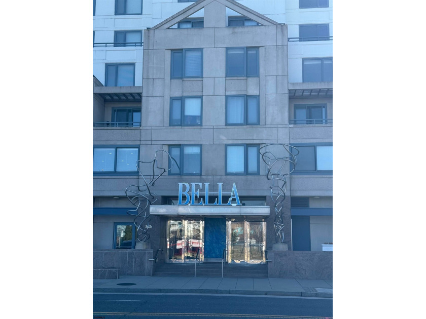 Bright and clean 2 bed, 2 bath condo at 526 Pacific Ave, Unit - Beach Condo for sale in Atlantic City, New Jersey on Beachhouse.com