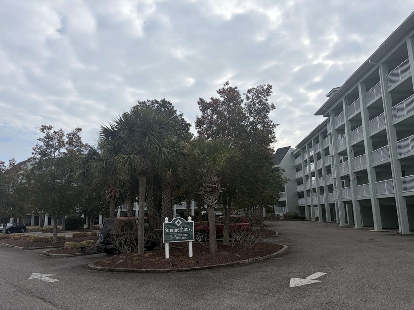 Don't hesitate to come and see this well maintained Summerhouse - Beach Condo for sale in Pawleys Island, South Carolina on Beachhouse.com