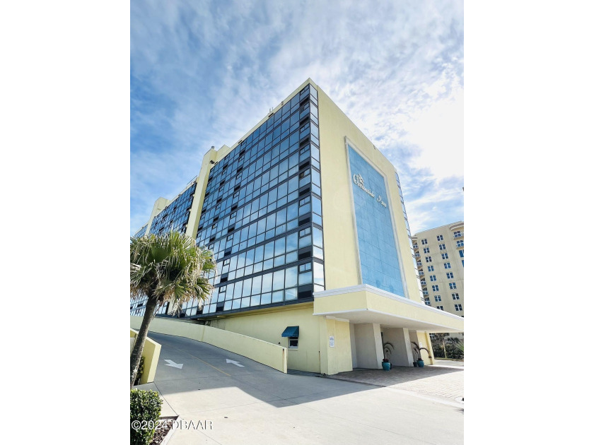 The hotel Right on the beach and the condo has ocean view. It - Beach Lot for sale in Daytona Beach, Florida on Beachhouse.com