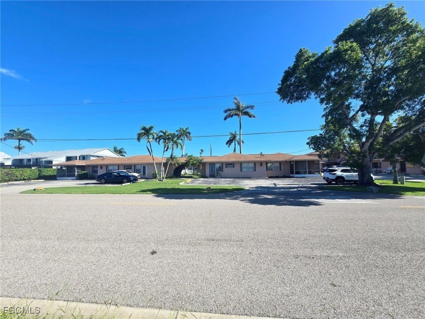 SELLER IS HIGHLY MOTIVATED, BRING ALL OFFERS! GULF ACCESS CANAL! - Beach Lot for sale in Cape Coral, Florida on Beachhouse.com
