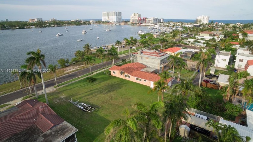 Location !! Hollywood Lakes Florida !!!
One of the few lots - Beach Lot for sale in Hollywood, Florida on Beachhouse.com