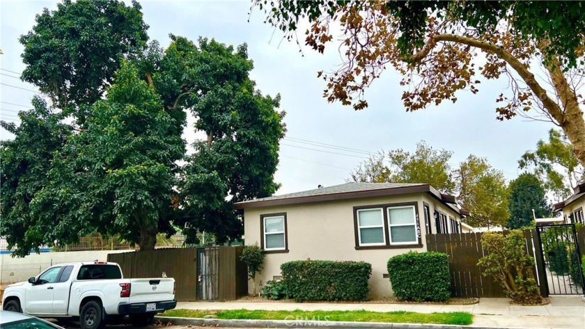 Gorgeous Remodeled 3-Unit Property in Desirable North Long Beach - Beach Townhome/Townhouse for sale in Long Beach, California on Beachhouse.com