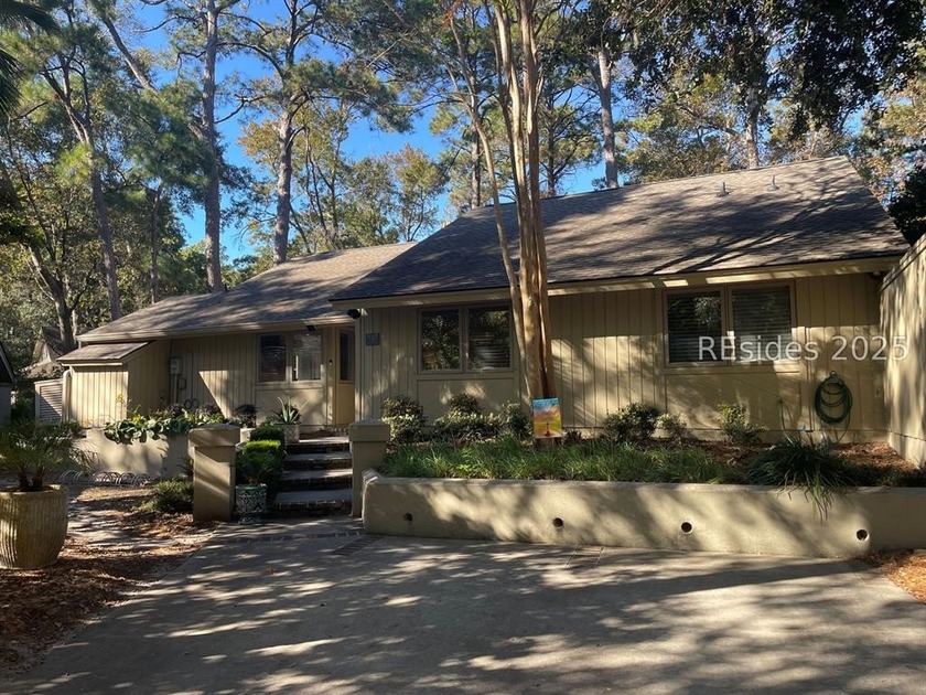 Imagine starting your day in a sunlit Carolina room, coffee in - Beach Home for sale in Hilton Head Island, South Carolina on Beachhouse.com
