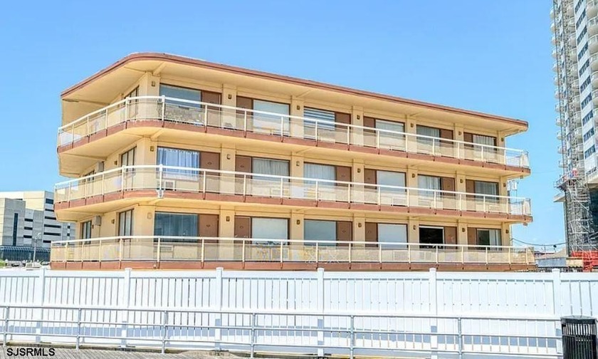 Move right in to this cozy beachfront Condo at the Island Club - Beach Condo for sale in Atlantic City, New Jersey on Beachhouse.com