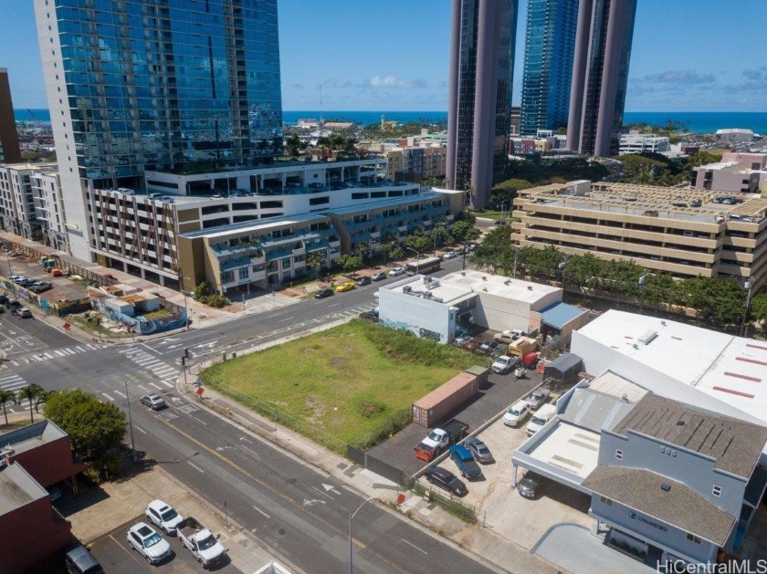 One of the last vacant fee-simple parcels of land in Kaka'ako - Beach Lot for sale in Honolulu, Hawaii on Beachhouse.com