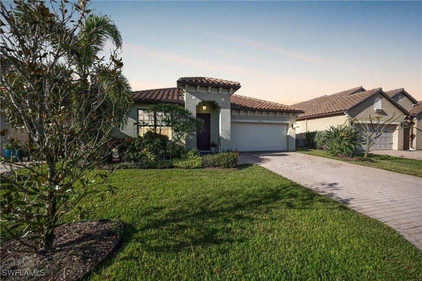 WELCOME TO PARADISE! This exquisite Buena Vista lakefront home - Beach Home for sale in Fort Myers, Florida on Beachhouse.com