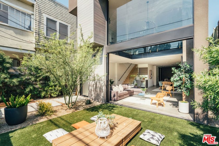 A refined coastal retreat awaits at this newly built modern - Beach Home for sale in Venice, California on Beachhouse.com