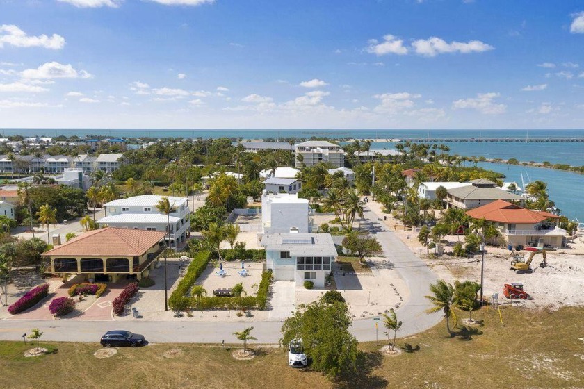 Don't miss this opportunity to own a totally remodeled 3 BR 2 - Beach Home for sale in Duck Key, Florida on Beachhouse.com