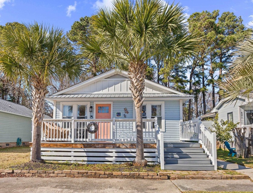 This immaculate 3-Bedroom home is tucked inside the highly - Beach Home for sale in Murrells Inlet, South Carolina on Beachhouse.com