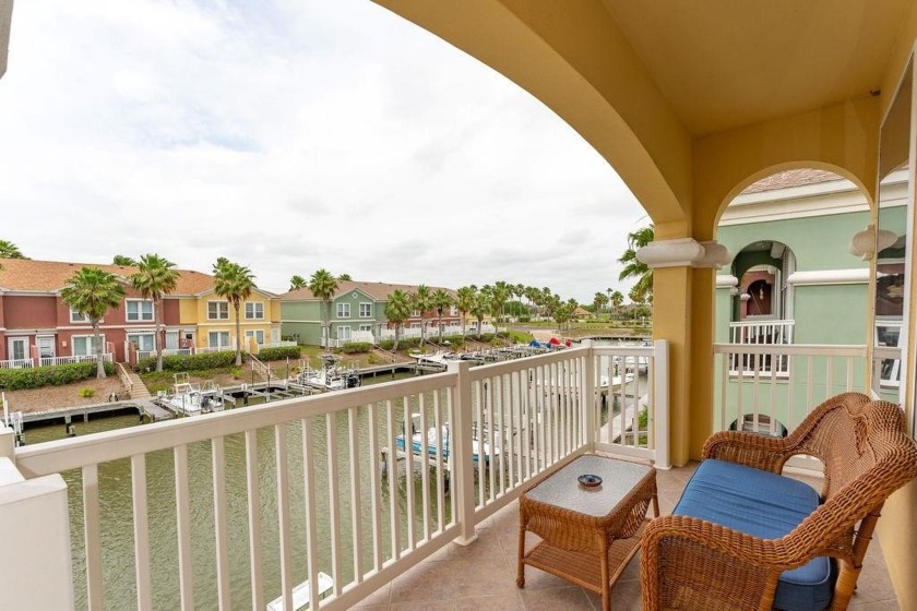 A Fisherman's Paradise awaits you. This immaculate 3 bed 2 1/2 - Beach Townhome/Townhouse for sale in Laguna Vista, Texas on Beachhouse.com