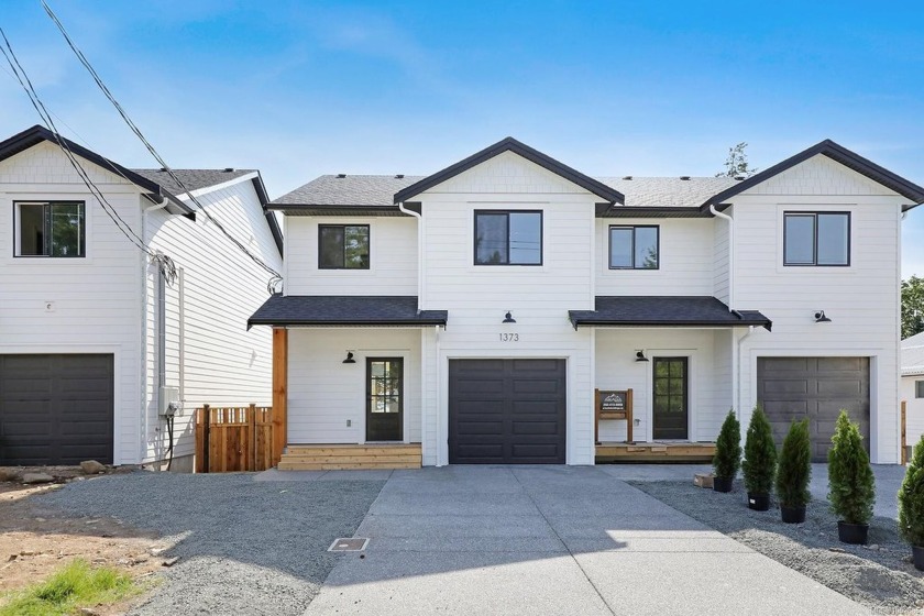 Welcome to Galerno Heights! This stunning 3 bed, 3 bath half - Beach Home for sale in Campbell River,  on Beachhouse.com
