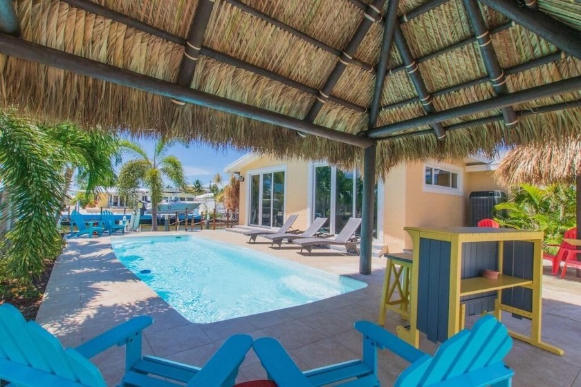 BEAUTIFUL WATERFRONT PROPERTY situated in a desirable - Beach Home for sale in Marathon, Florida on Beachhouse.com