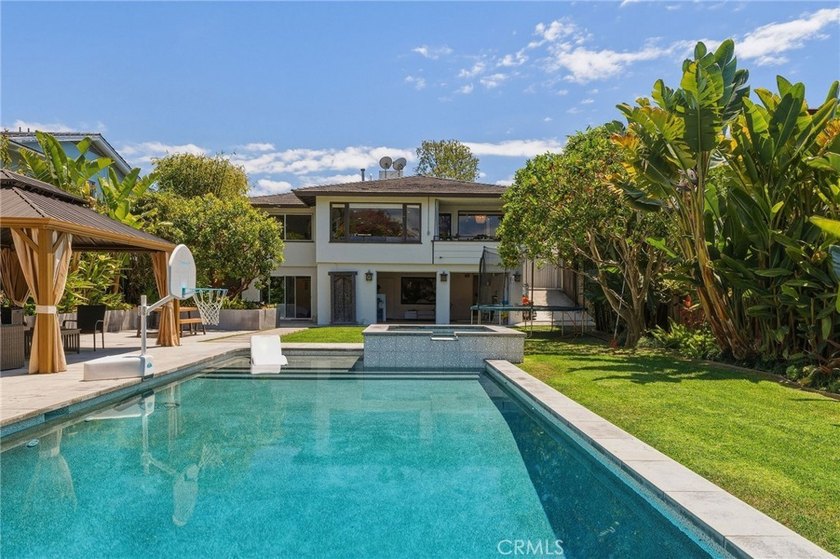 Beautifully Remodeled Tropical Paradise In Lower Lunada Bay
 - Beach Home for sale in Palos Verdes Estates, California on Beachhouse.com