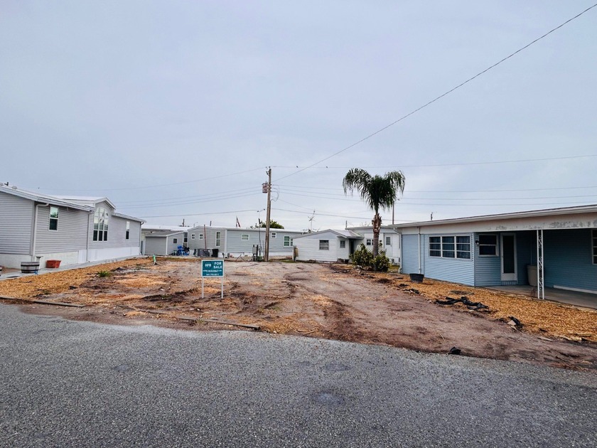 Your Blank Canvas Awaits!  1806 Ohio Ave, Bradenton, FL 34207 - Beach Lot for sale in Bradenton, Florida on Beachhouse.com