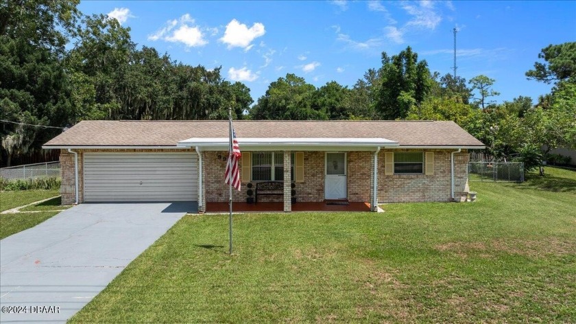 Welcome to this charming 2-bedroom, 1-bathroom single-family - Beach Home for sale in Edgewater, Florida on Beachhouse.com