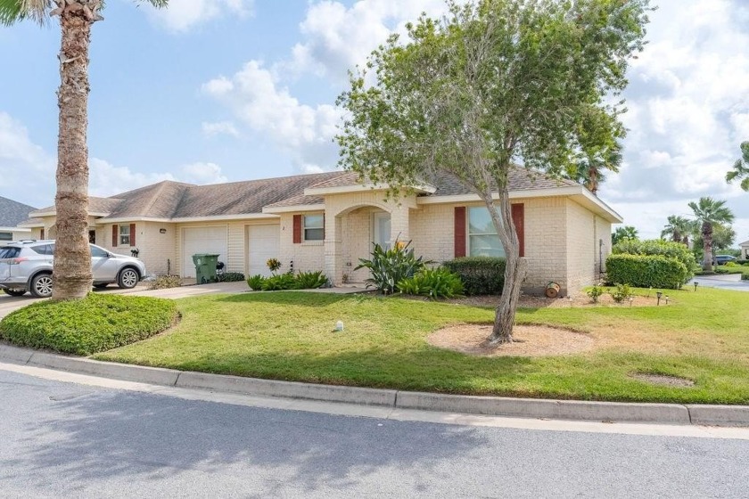 Charming casita located on a cul-de-sac. This 2 bedroom 2 bath - Beach Townhome/Townhouse for sale in Laguna Vista, Texas on Beachhouse.com