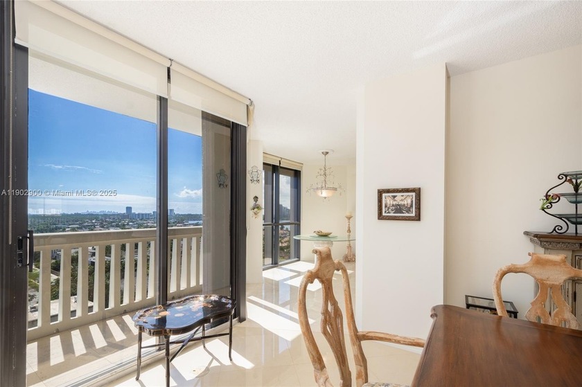 Stunning 2 bedroom plus den can easily be converted to a 3 - Beach Condo for sale in Aventura, Florida on Beachhouse.com