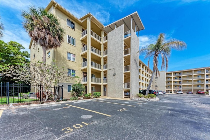 Super location!!!  First floor, end unit, no neighbors behind - Beach Condo for sale in Bradenton, Florida on Beachhouse.com