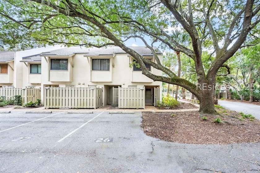 Prime location in the heart of Hilton Head's beach district! - Beach Condo for sale in Hilton Head Island, South Carolina on Beachhouse.com