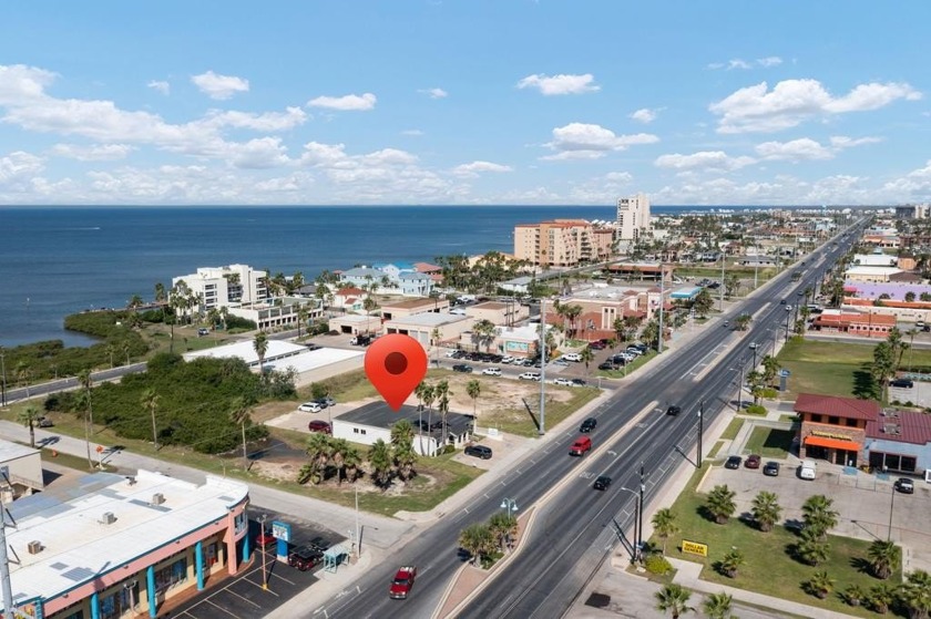 Investor / business opportunity on Padre Blvd!! Commercial lot - Beach Commercial for sale in South Padre Island, Texas on Beachhouse.com