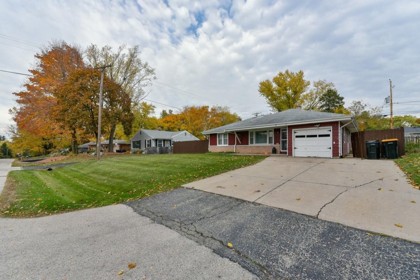 Welcome to your new home! This 3-bedroom, 2-bathroom ranch-style - Beach Home for sale in Brown Deer, Wisconsin on Beachhouse.com