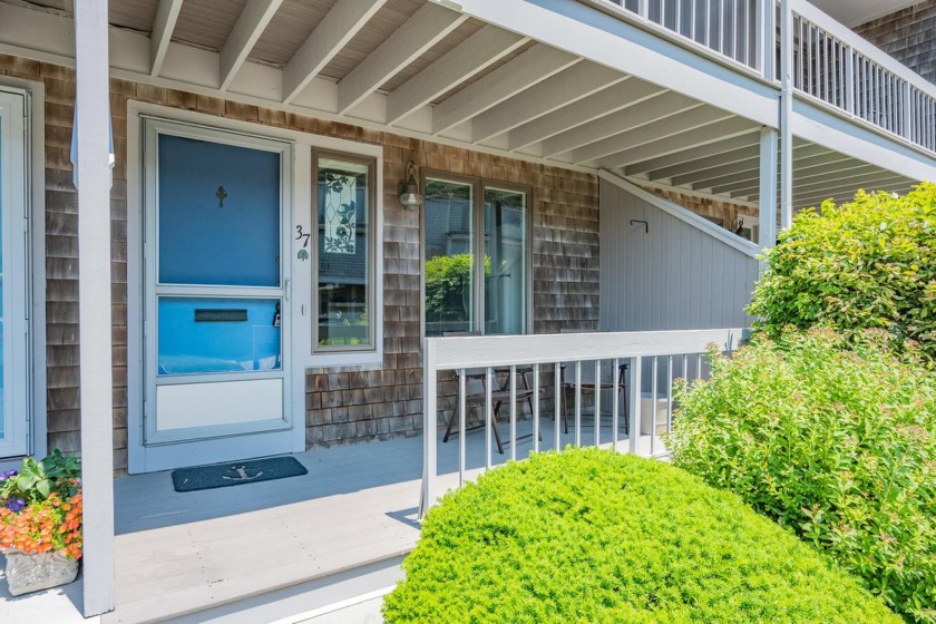 Cape Cod resort style living at its finest! This condo has been - Beach Condo for sale in Hyannis, Massachusetts on Beachhouse.com