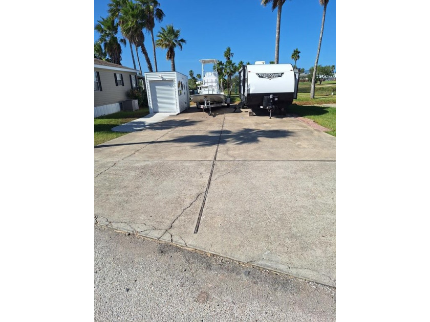 Well maintained RV lot on the golf course in an amenity rich - Beach Lot for sale in Port Isabel, Texas on Beachhouse.com