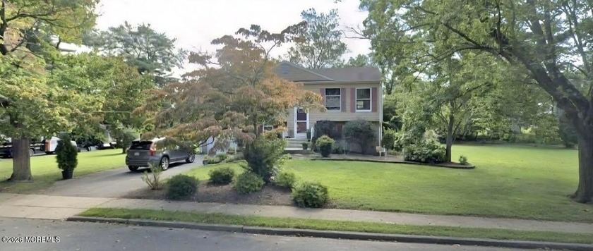 Spacious 4 BR 2 bath home in the desirable Allenwood section of - Beach Home for sale in Wall, New Jersey on Beachhouse.com