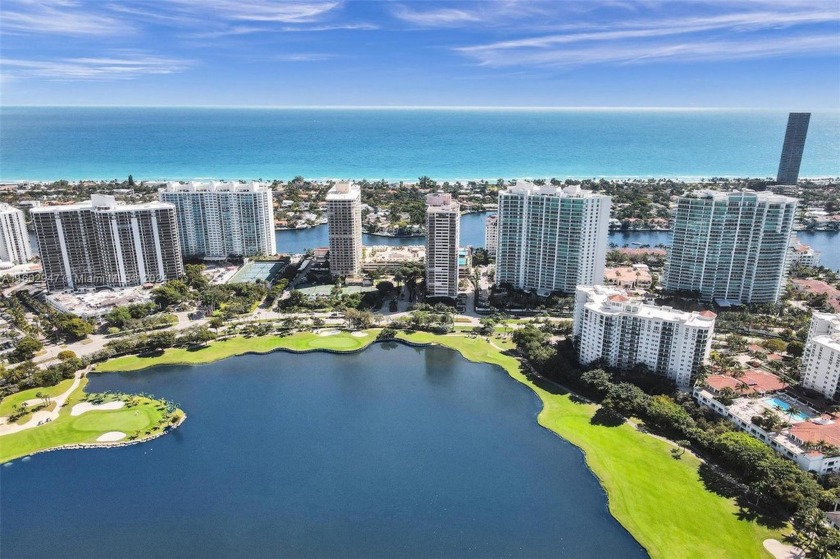 Top floor palace in the sky has sweeping ocean, intracoastal - Beach Condo for sale in Aventura, Florida on Beachhouse.com