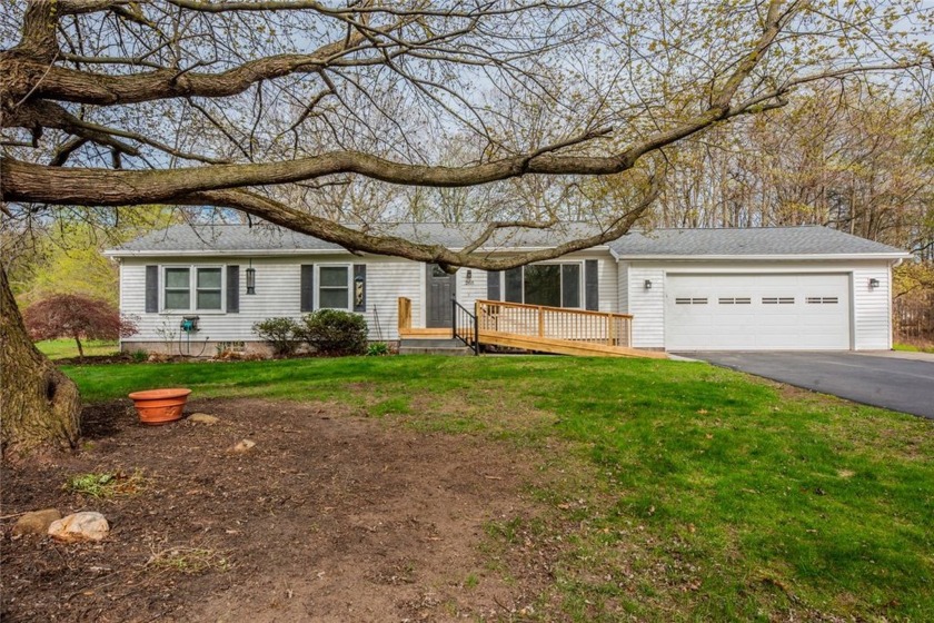 Charming Ranch for Sale in Webster...Welcome to 268 Volk Rd! - Beach Home for sale in Webster, New York on Beachhouse.com