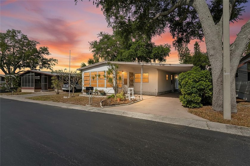 Motivated Seller!! Welcome to this charming and conveniently - Beach Home for sale in St. Petersburg, Florida on Beachhouse.com