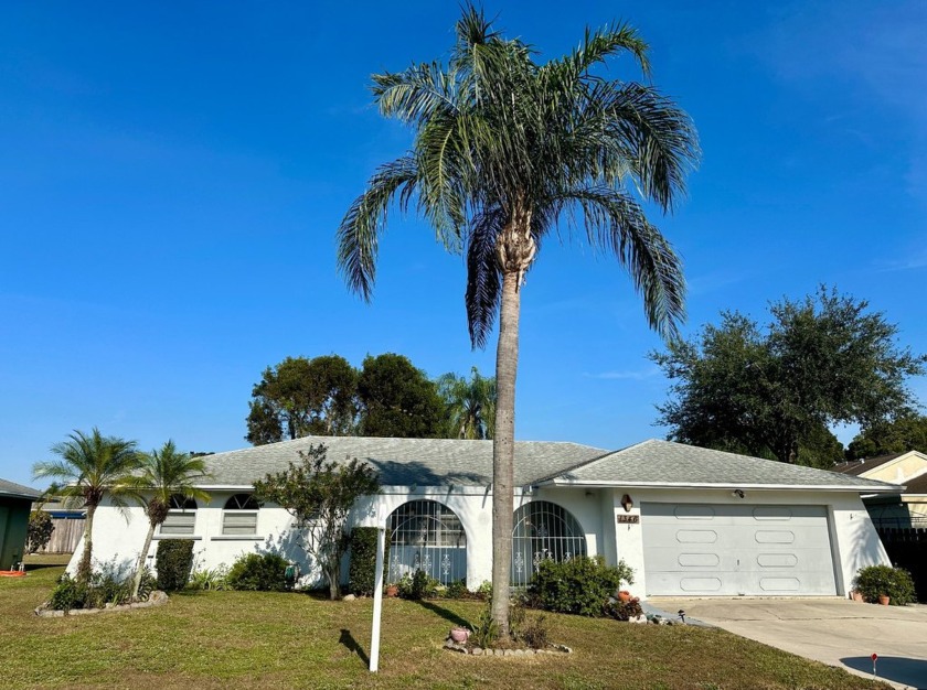 Spacious 3 Bedroom, 2 Bath, 2 car garage home with large fenced - Beach Home for sale in Wellington, Florida on Beachhouse.com