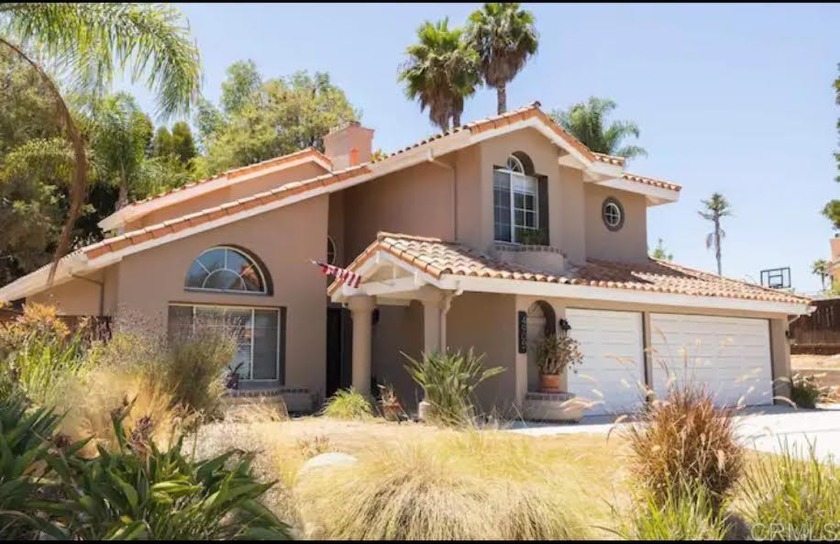 This charming 5 bedroom 3 &1/2 bath home has just had a full - Beach Home for sale in Oceanside, California on Beachhouse.com