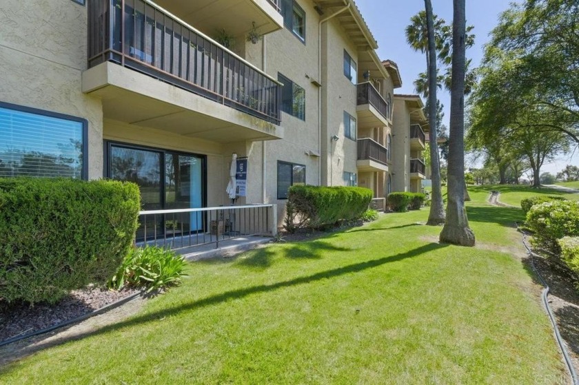 ?Welcome Home to this lower-level beauty! 12250 Corte Sabio is a - Beach Condo for sale in San Diego, California on Beachhouse.com