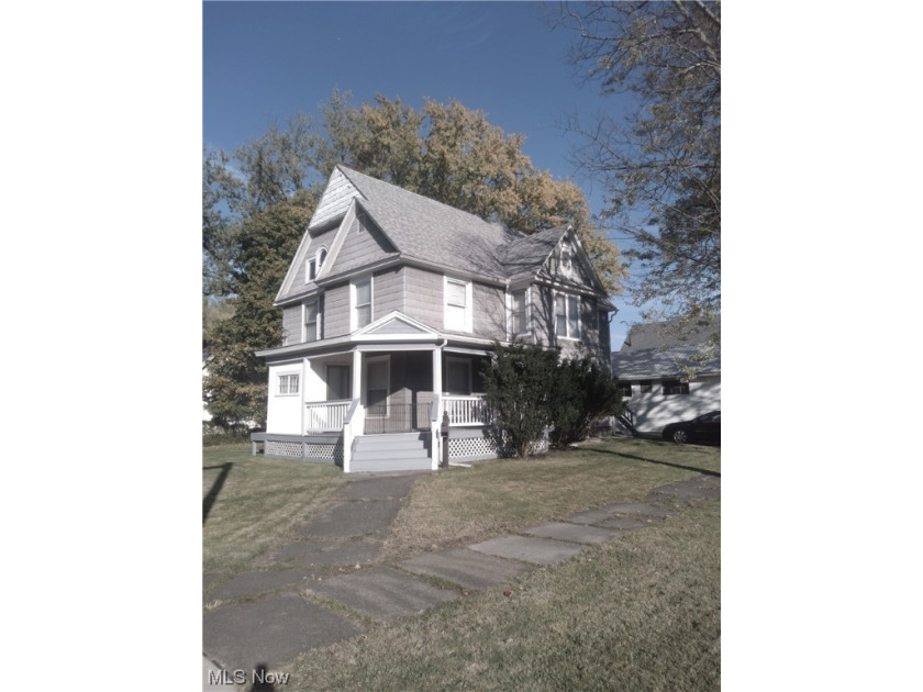 This attractive residence with great curb appeal is ready to be - Beach Home for sale in Conneaut, Ohio on Beachhouse.com